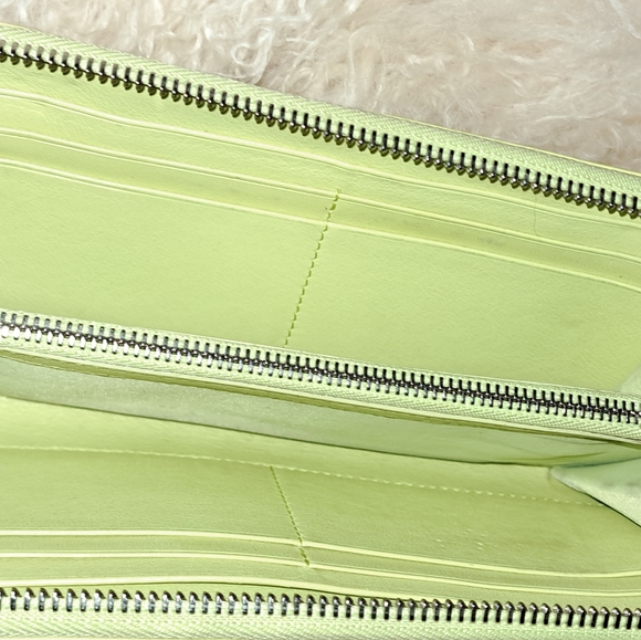 Dior Patent Wallet - Picture 3 of 8